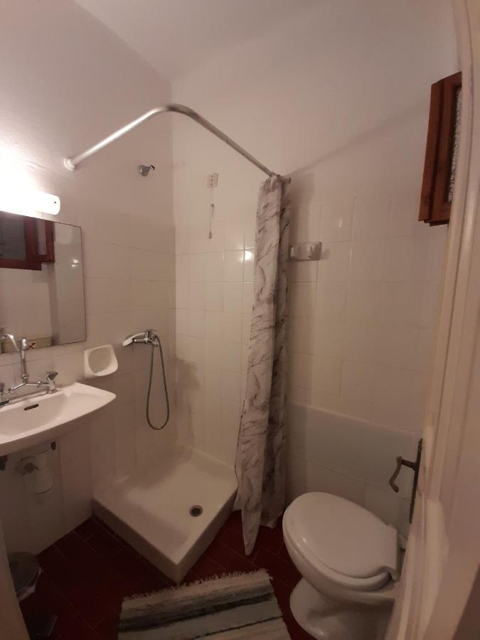 Aronda Apartments Дассия Экстерьер фото