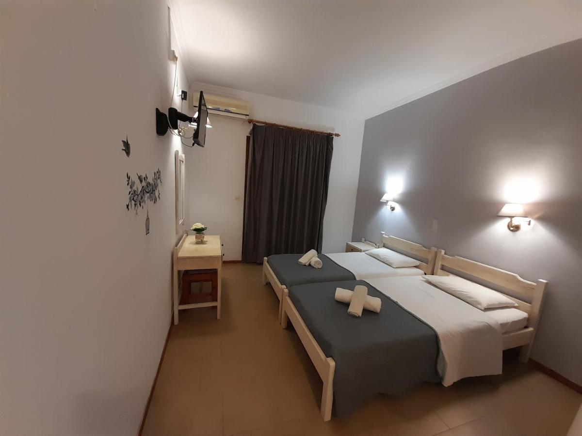 Aronda Apartments Дассия Экстерьер фото