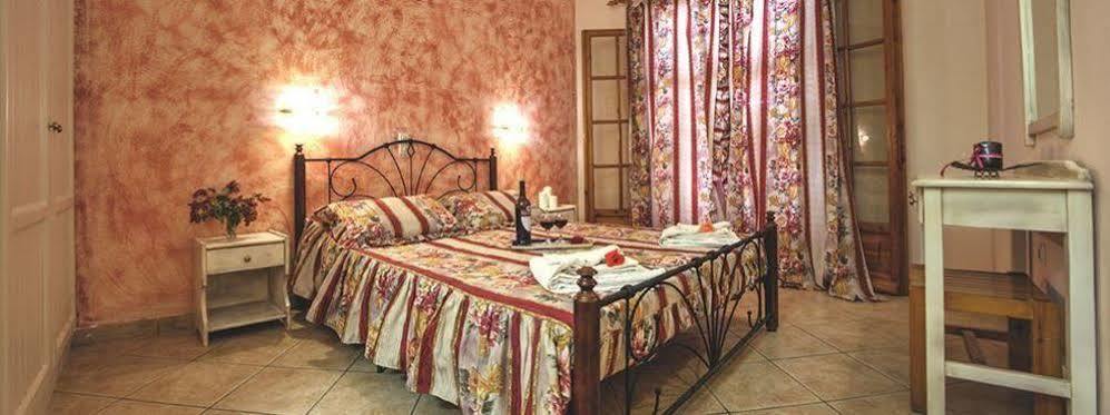 Aronda Apartments Дассия Экстерьер фото